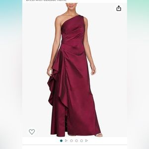 Great for mother of the bride/groom or any formal event! Fits true to size!